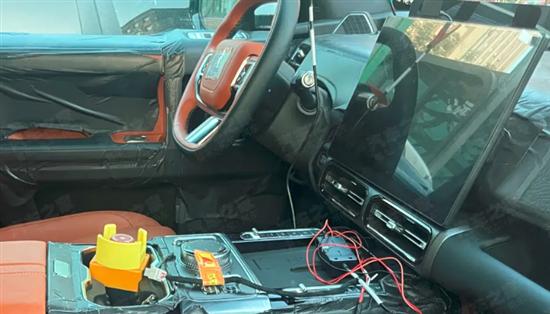 采用家族式设计 捷途纵横F700内饰谍照曝光