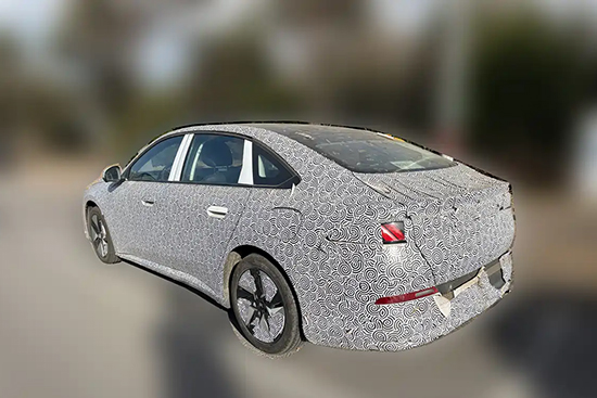 定位中型车 极狐S3增程版路试谍照曝光