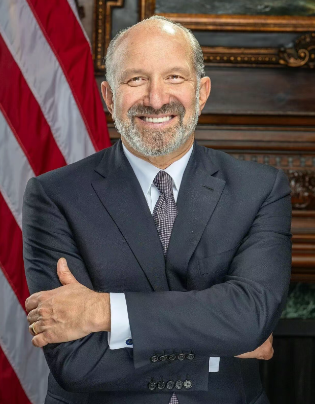 奔驰总部“被要求迁往美国”遭拒