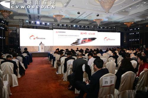 东风商用车全年中重卡销量将达16.3万辆