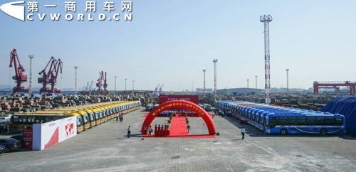 2013前11月商用车出口下降8% 市场日益偏向中低端