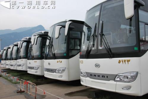 百辆订单层出不穷 2013年商用车大单盘点
