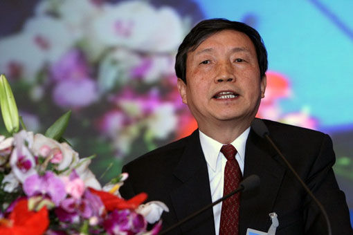 国务院副总理马凯：新能源汽车下一步要做好八件事