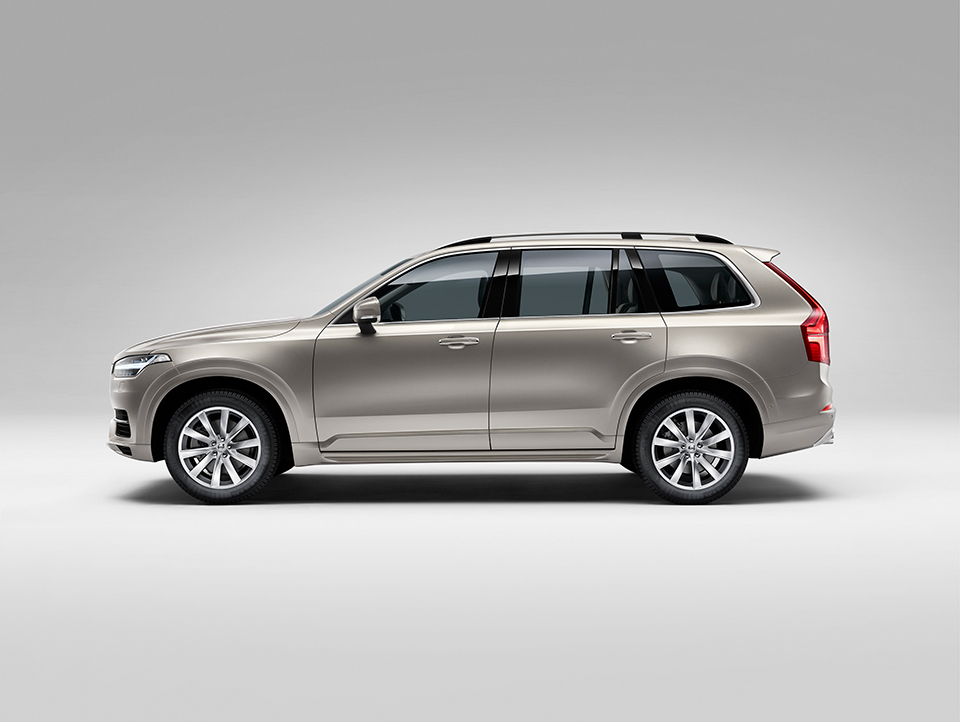 沃尔沃xc90降价23万元(沃尔沃xc90的价格2021款降价)