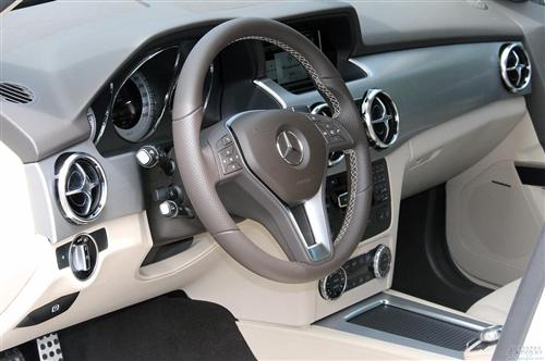 2013款梅赛德斯-奔驰GLK②