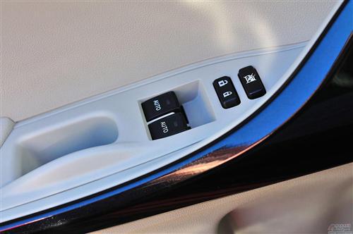 2012款丰田Scion iQ评析②