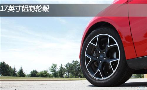 2012款福特福克斯SE两厢手动车型测试（上）