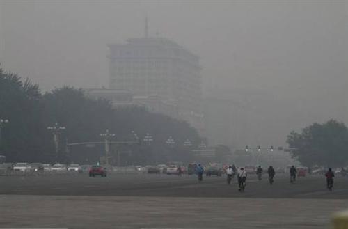 雾霾天气再现 十一长假如何保证车内空气安全