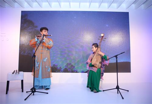 “悦”由心生 宝马5系联手《印象国乐》全国巡演