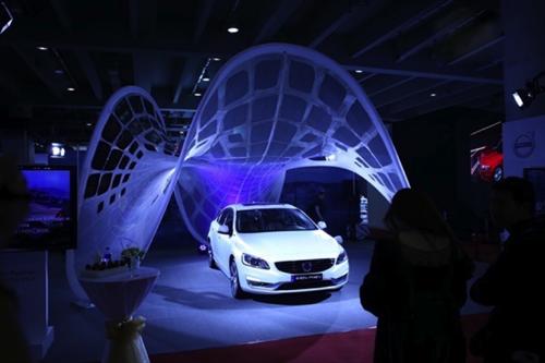 无“桩”时代：可随车携带的充电站