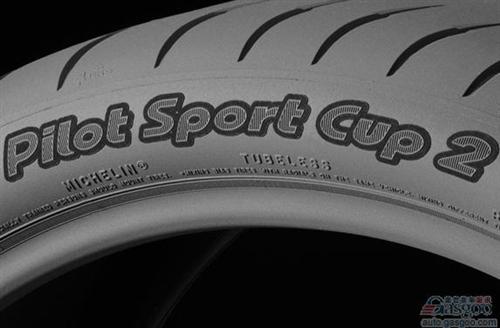 米其林Pilot Sport Cup 2配套新款福特GT