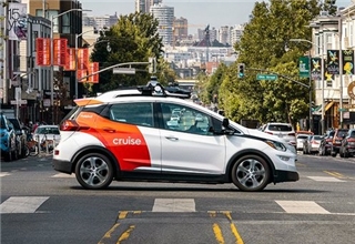 因大灯未开，美国警察拦截Cruise无人驾驶车