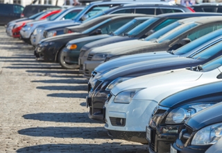 美国汽车库存量跌至102万辆