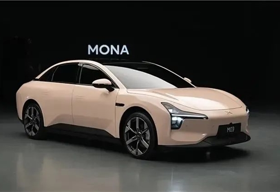 谁总在蹭小鹏MONA M03的流量？