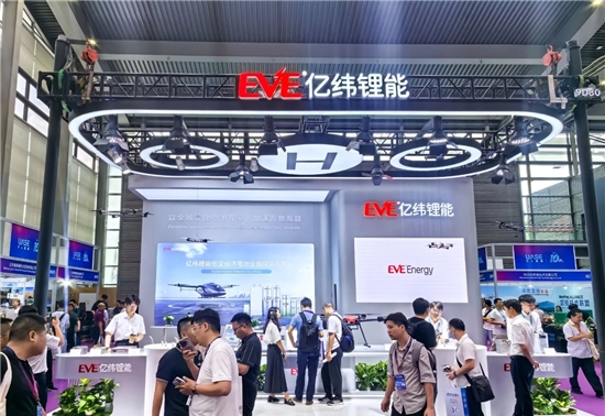 亿纬锂能瞄准2026，布局全固态电池生产工艺突破