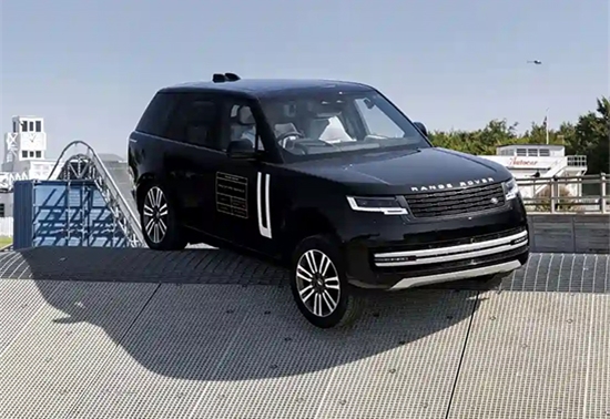 将于2026年上市 路虎揽胜纯电版原型车发布