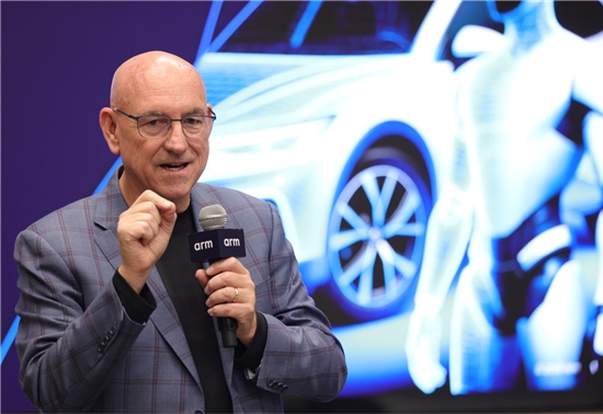 前瞻技术,自动驾驶,物理AI,Arm