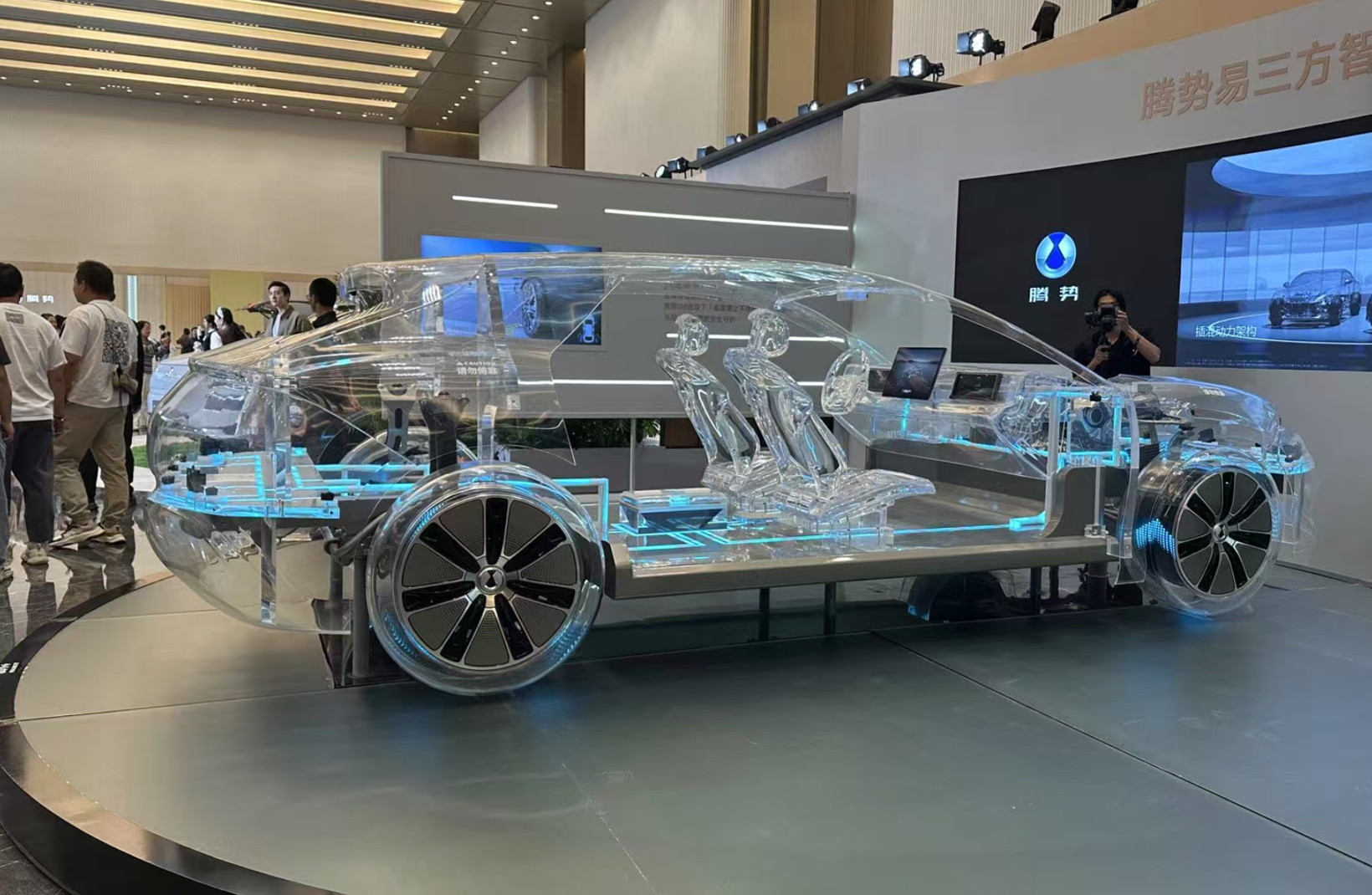 真正的“油车同权”时代，又近一步