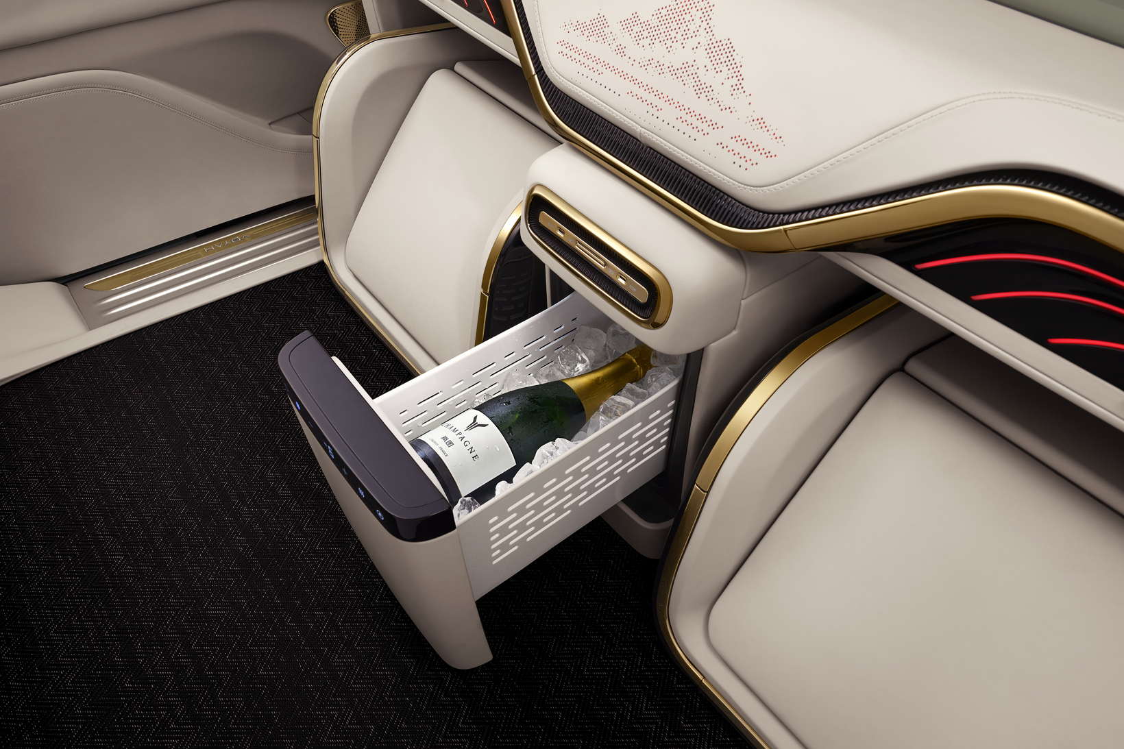 售价70.99万元！岚图梦想家山河正式上市 引领豪华四座MPV进入智能豪华新时代