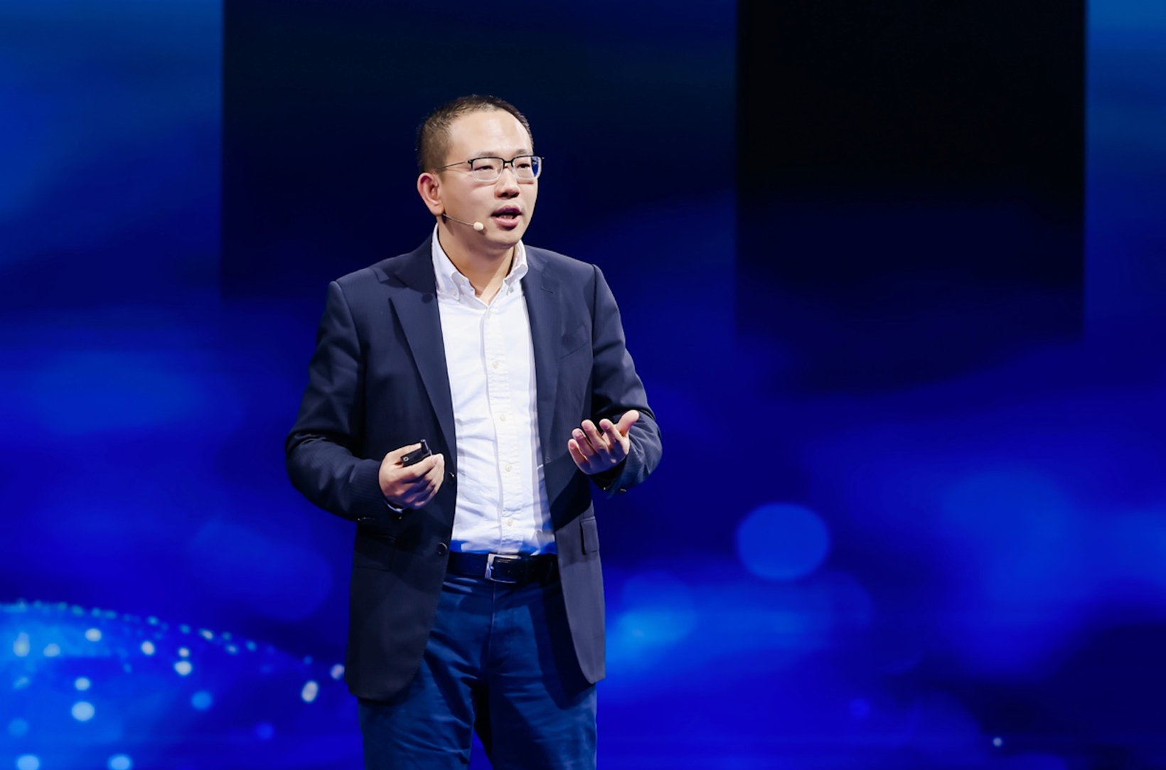 向高同行！地平线集结全球产业链，破解智驾规模化落地难题