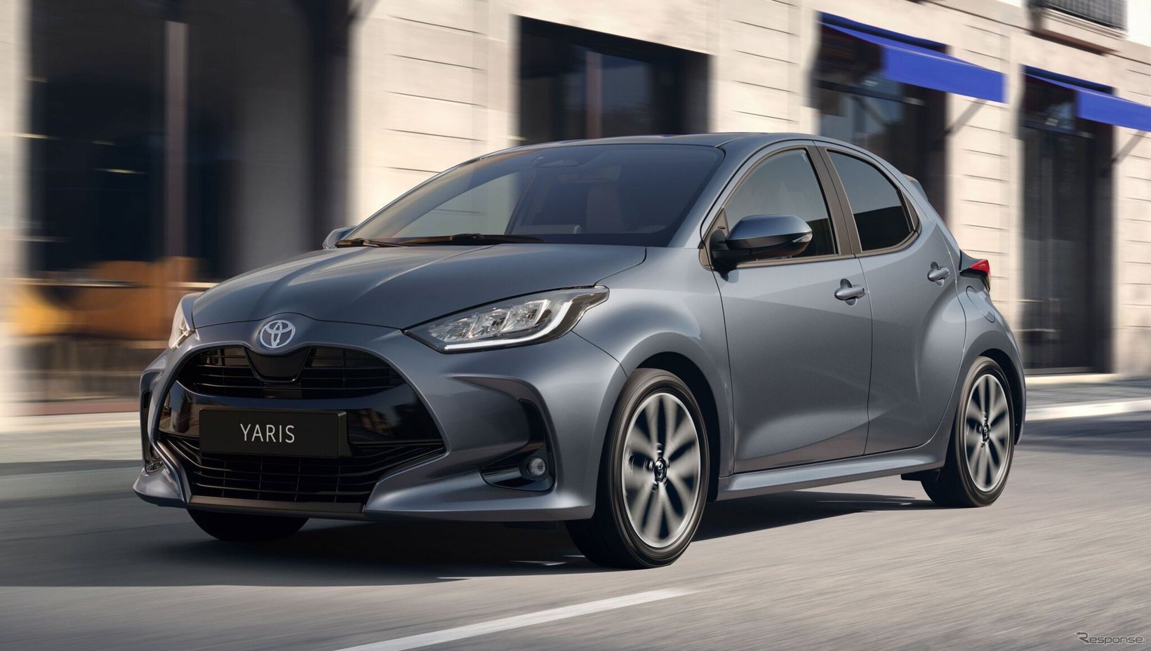 丰田发布欧洲规格2026款Yaris 主力Mid+车型升级黑色轮毂与新配色