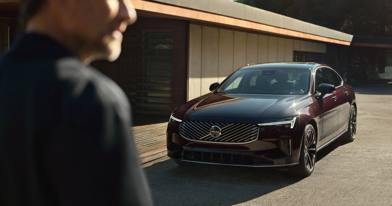 沃尔沃EX90与ES90正式登陆菲律宾市场