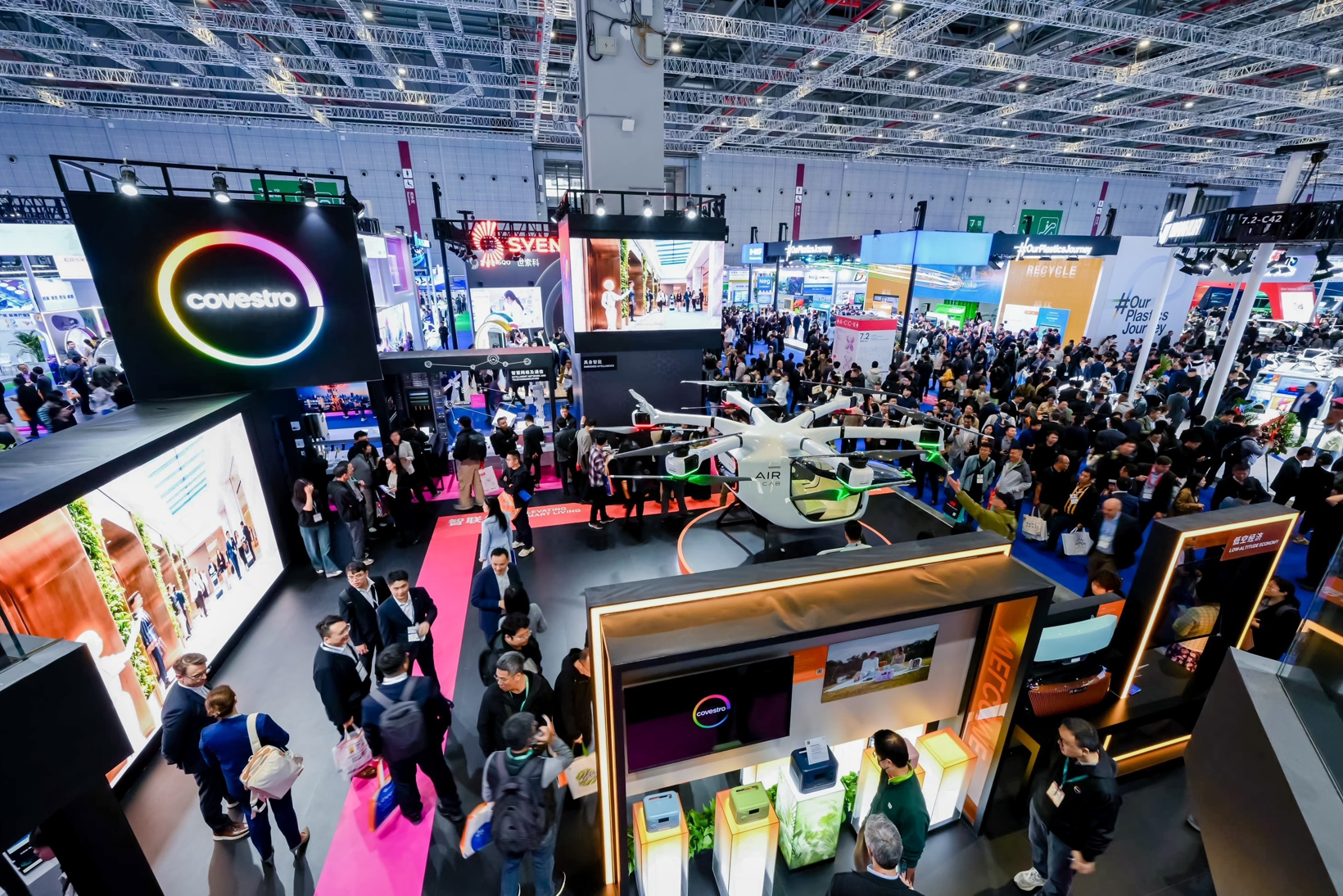 covestro booth with crowd.jpg
