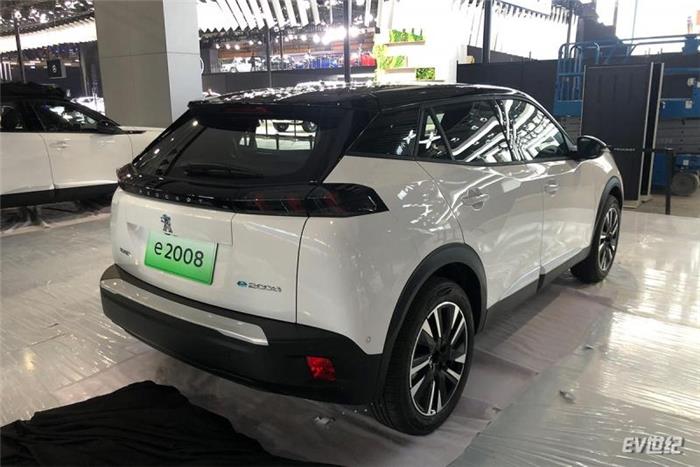 东风标致e2008 续航360公里的合资纯电动suv