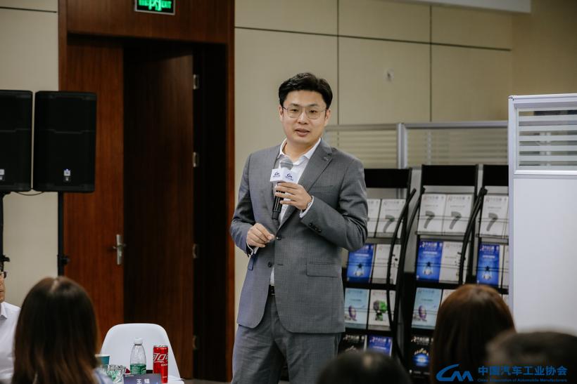中汽协：自主逆势增长得益于出口与芯片优势