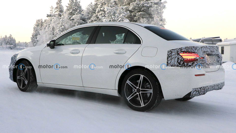 mercedes-benz-a-class-sedan-spy-shots (3).jpg