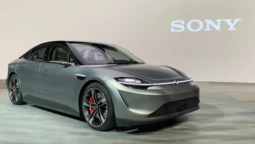 买游戏机送车？索尼要把PS5搬到车上对抗特斯拉！