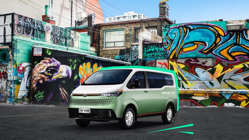 定位“新生代跨界车” 业内首搭9AT变速箱 上汽大通MAXUS V70首发亮相