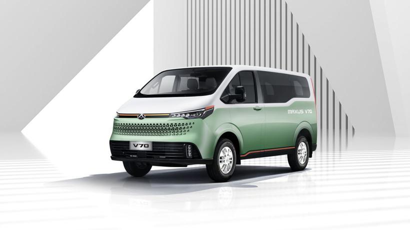 定位“新生代跨界车” 业内首搭9AT变速箱 上汽大通MAXUS V70首发亮相