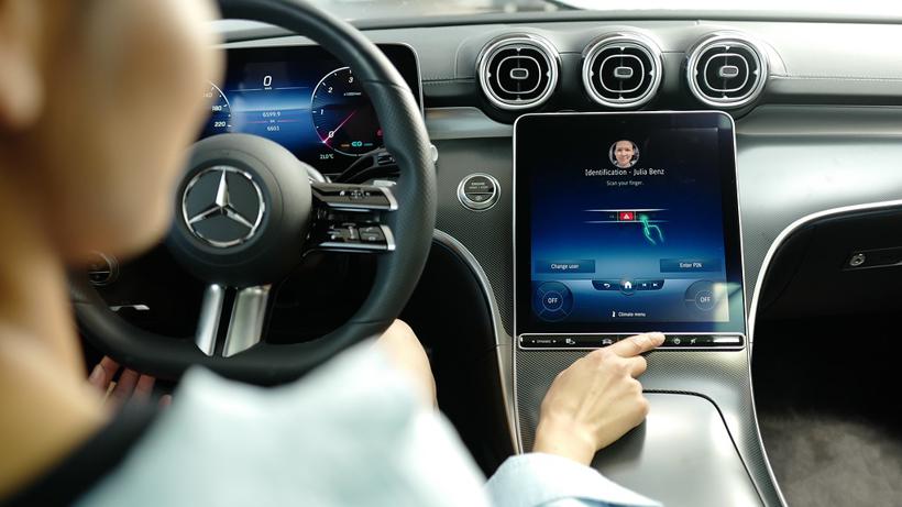 梅赛德斯-奔驰推出新数字支付服务Mercedes pay+ 使用指纹技术验证车内支付
