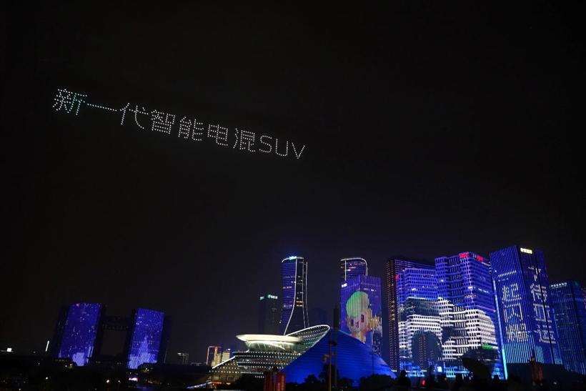 首批用户提车！吉利银河L7 人气火爆 服务标准再升级