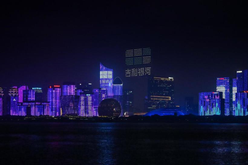 首批用户提车！吉利银河L7 人气火爆 服务标准再升级