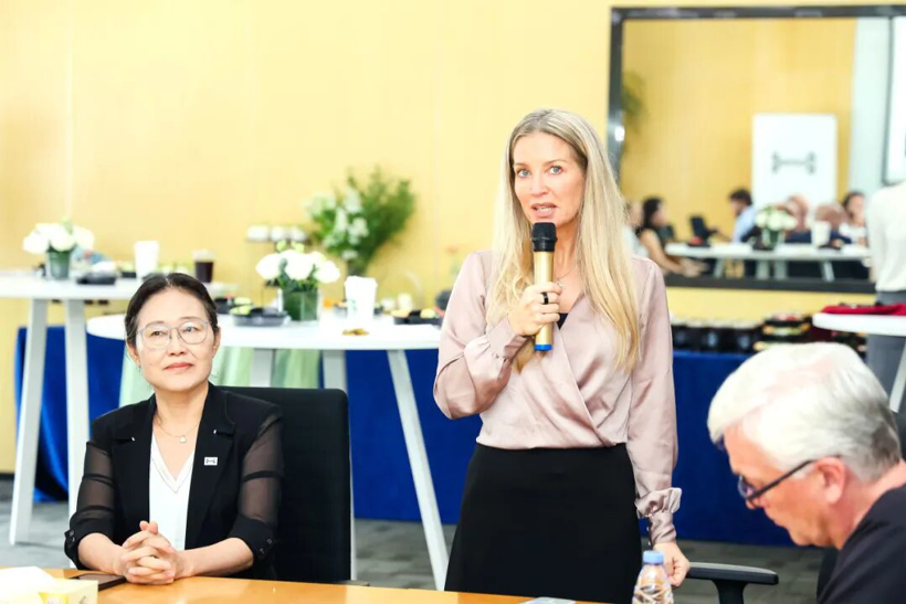 雷诺集团全球“Tech World Tour”欧洲媒体团到访浩思动力 共谈汽车混动前瞻技术