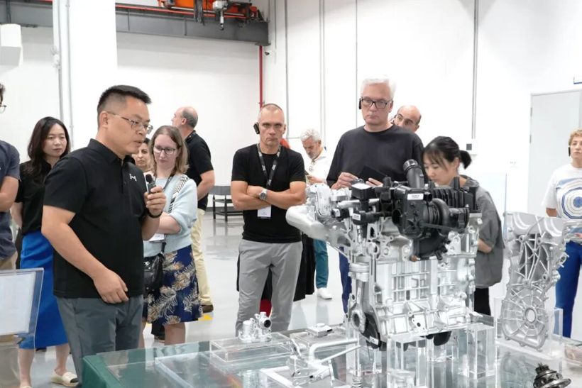 雷诺集团全球“Tech World Tour”欧洲媒体团到访浩思动力 共谈汽车混动前瞻技术