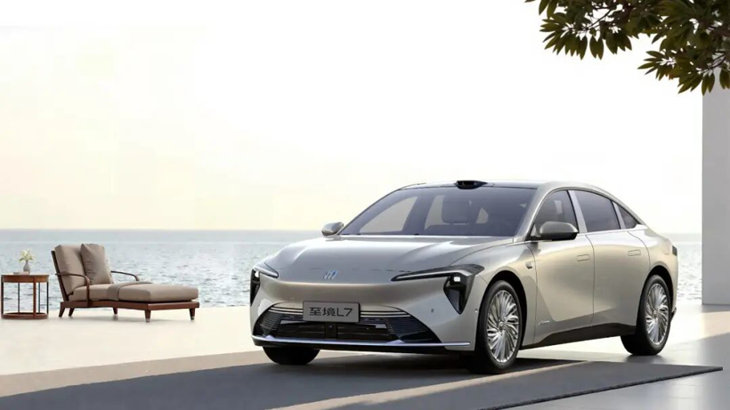 铂智3X单月卖1万辆，至境L7“智驾第一”，合资电车真翻身了