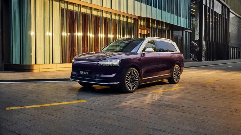 极氪9X上市两个月卖了1万辆，50万买国产车面子和里子能兼得吗？