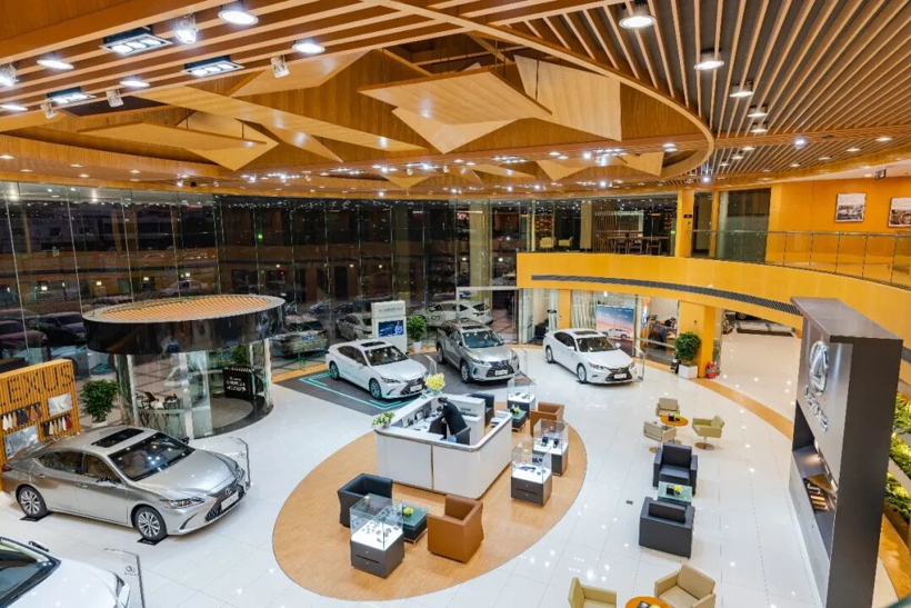 雷克萨斯销量逆势上涨，价格却降到冰点，“破格录取”的李晖开启转型倒计时