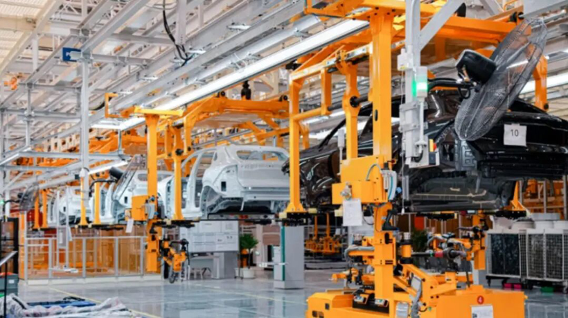 8大汽车集团预警，2026年告别“单一性成长”