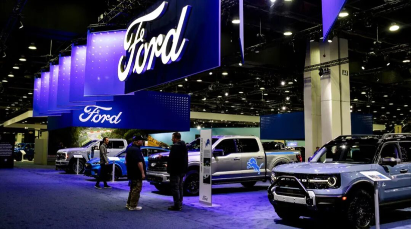 比起底特律车展本身，摇摆的政策与缺席的电动车更受关注