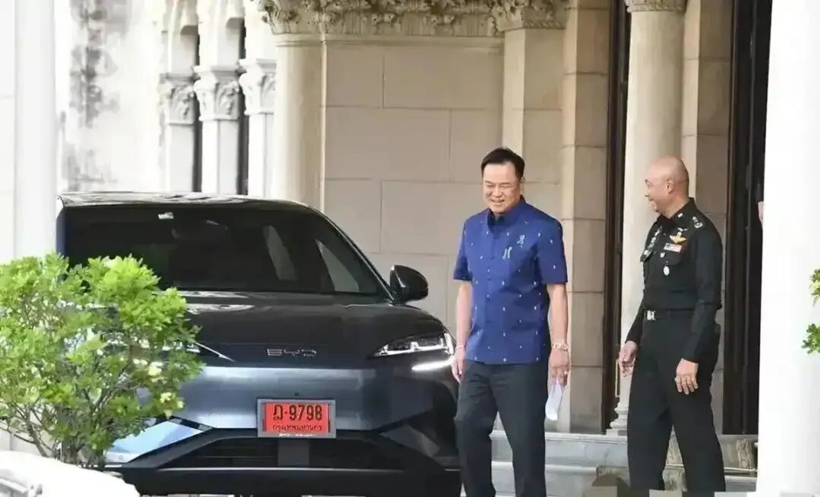 中国新能源汽车，接住了这泼天富贵