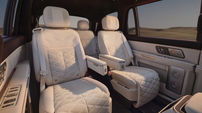 “电动9系”三强争霸，蔚来ES9能卖爆吗？