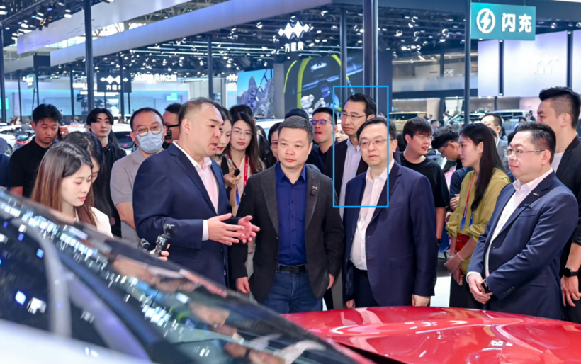 毛利逆势上行，海外销量暴涨，比亚迪亚太刘学亮功劳占半