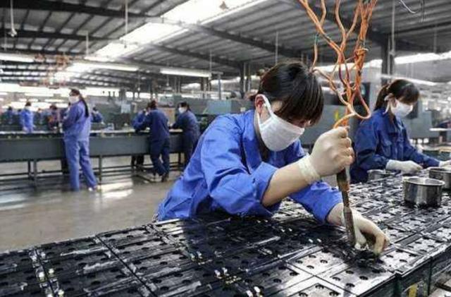 比克率先触雷，新能源汽车退烧致电池行业进入速冻模式