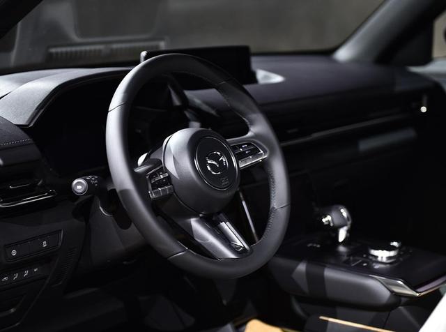 马自达首款电动车公布英国预售价,高配约24万