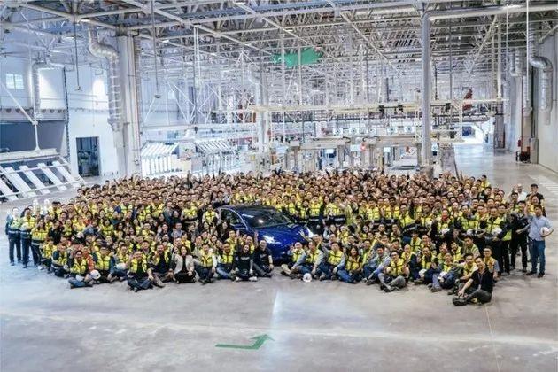 特斯拉Q3扭亏为盈,Model 3国产版开放预订 特斯拉Q3扭亏为盈,Model 3国产版开放预订