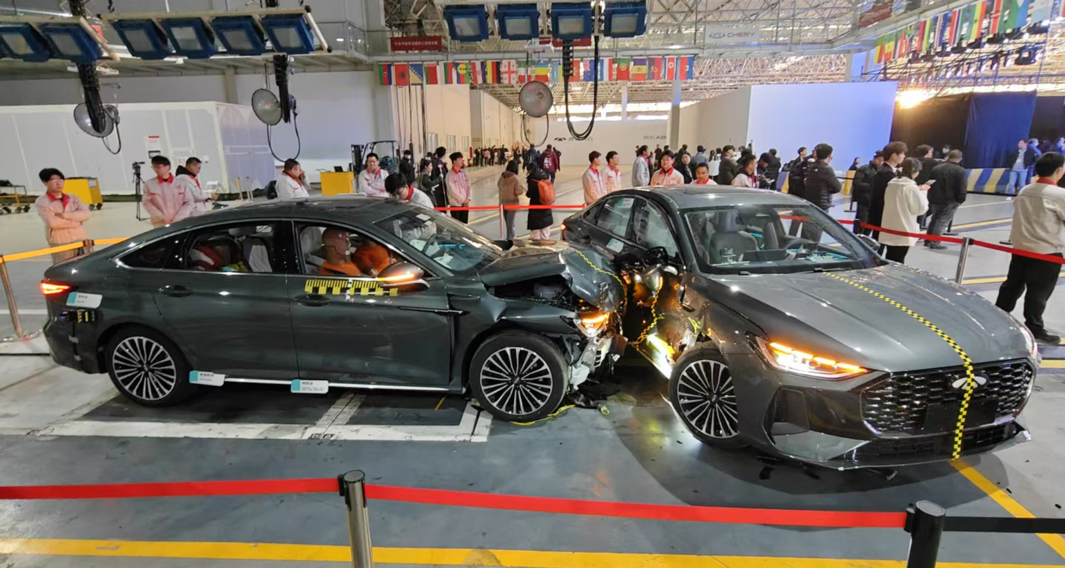 售价10.99万起，风云A8L向插混轿车市场提出“最硬”挑战